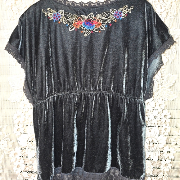 Flying Tomato Blouse, Black Embroidered Vest, Boho Velvet Shirt - Picture 5 of 6